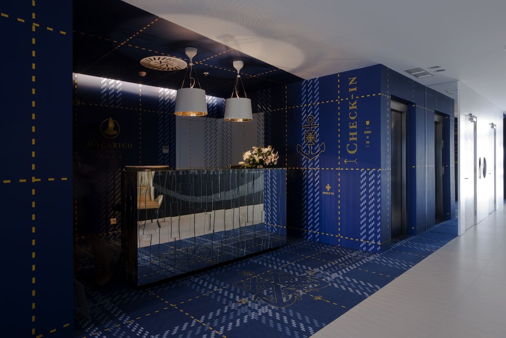 Macarico Beach Hotel 4/66