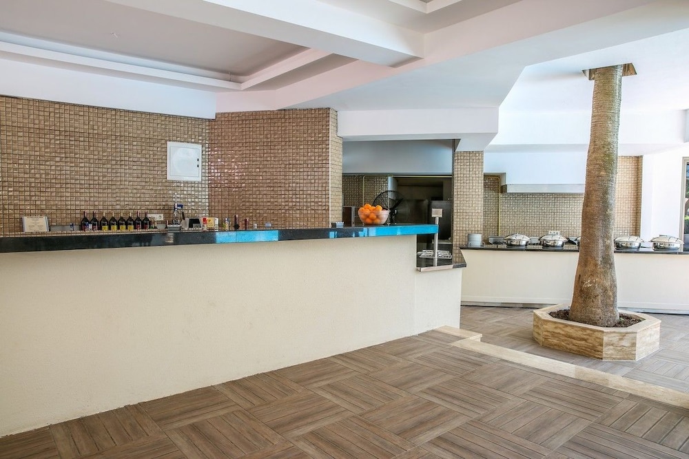 Lalila Blue Suites 17/73