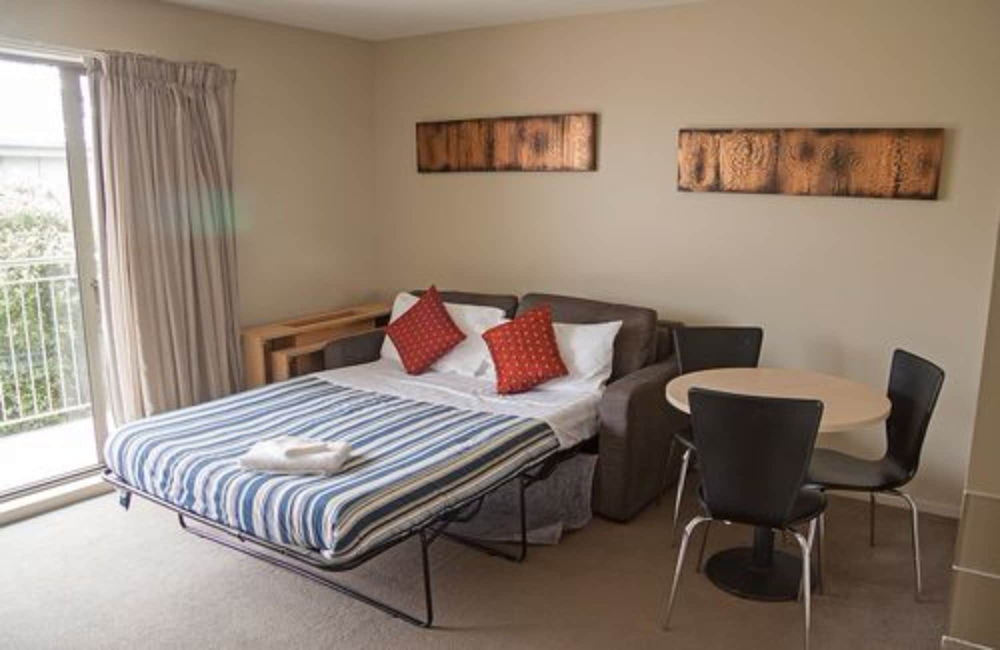 1 BEDROOM, APARTMENT