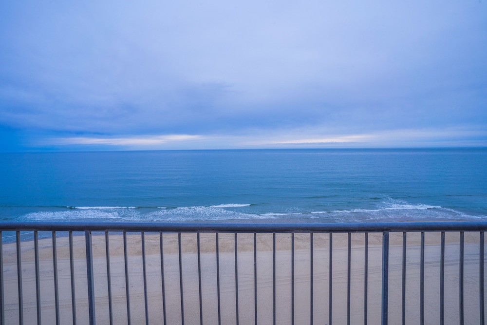 Grand Hotel Ocean City Oceanfront 55/63