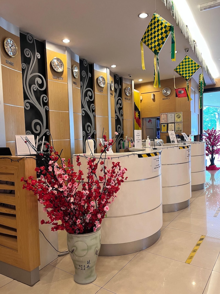 Paragon Lutong Hotel 7/38
