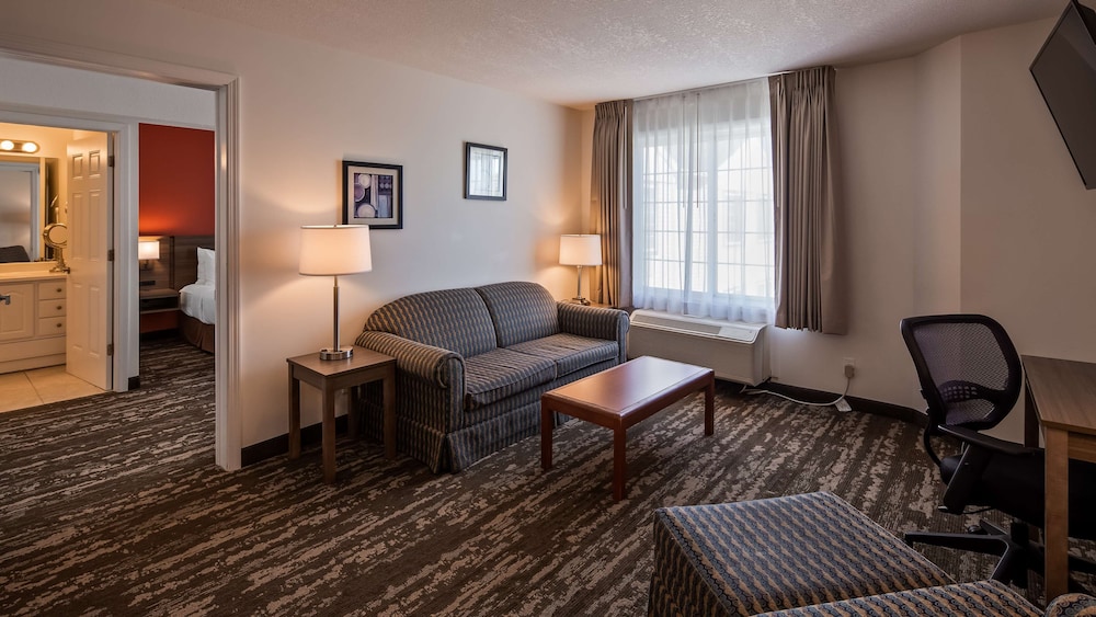 Charlevoix Inn Suites, SureStay Collection by Best Western 32/45