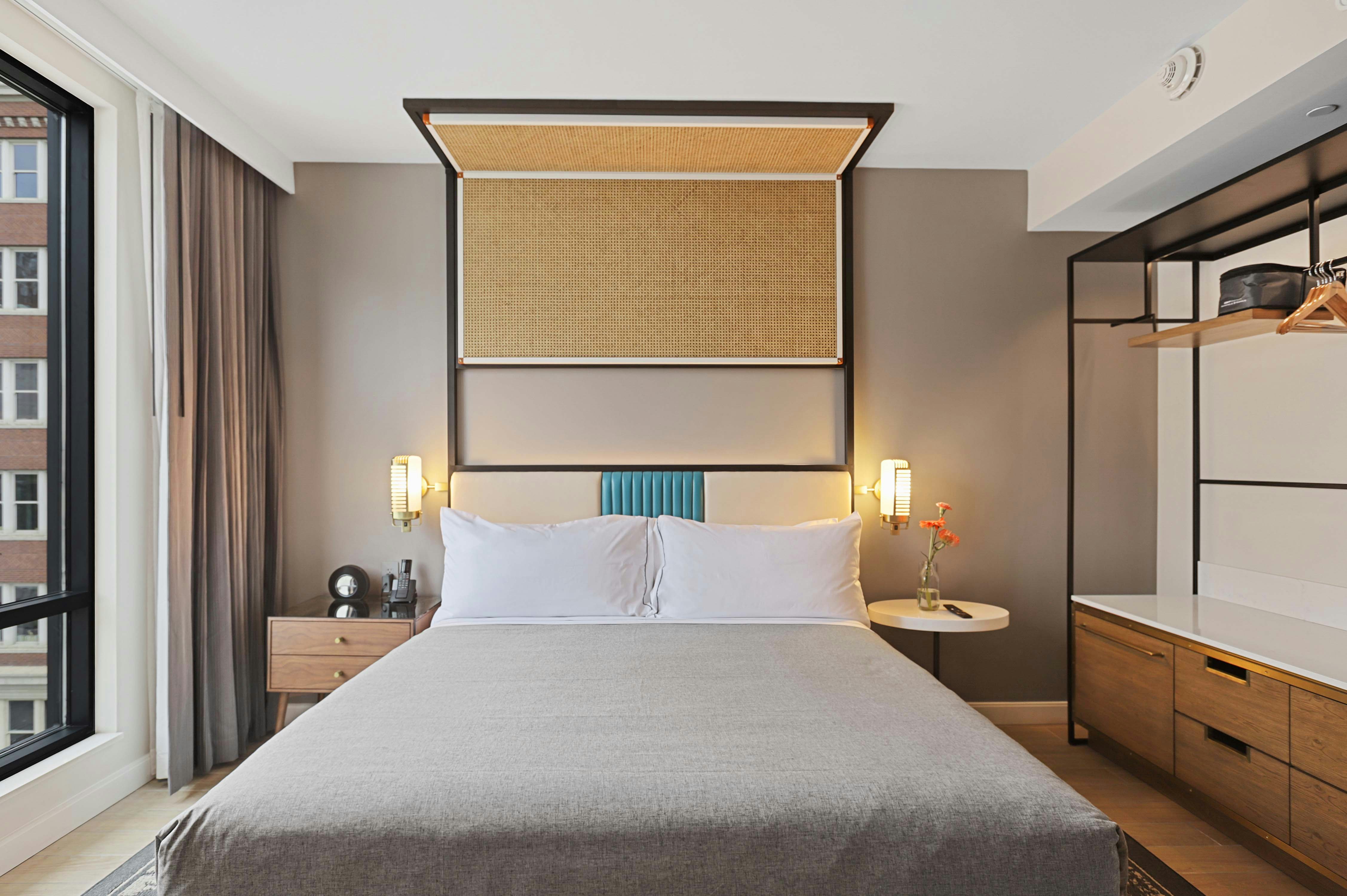 PREMIUM, KING BED