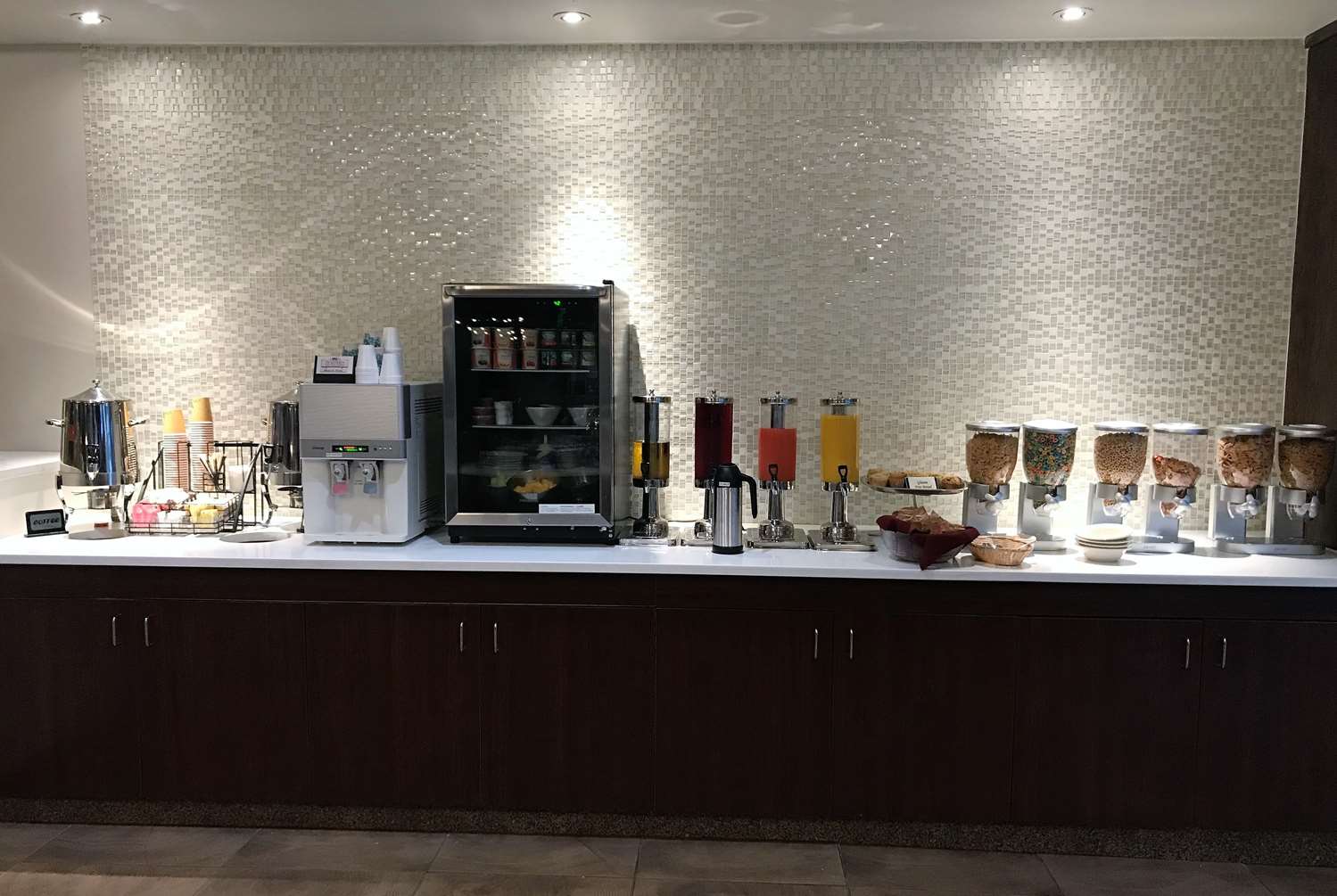 Medallion Inn and Suites 2/46