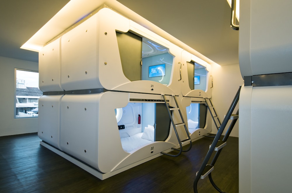 M Qube Hotel 15/27