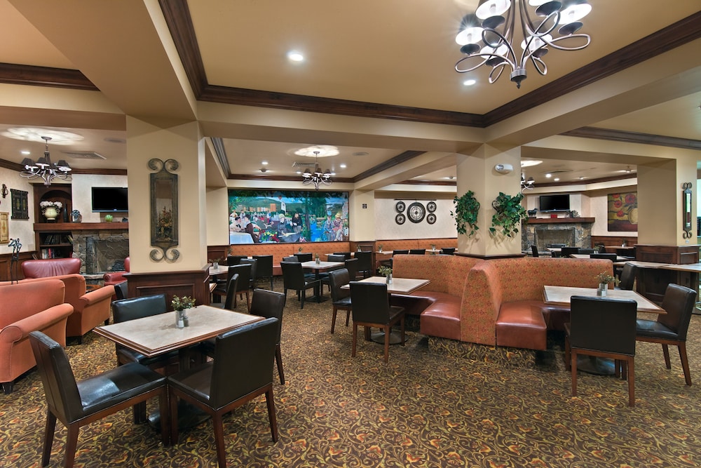 Oxford Suites Boise 31/39