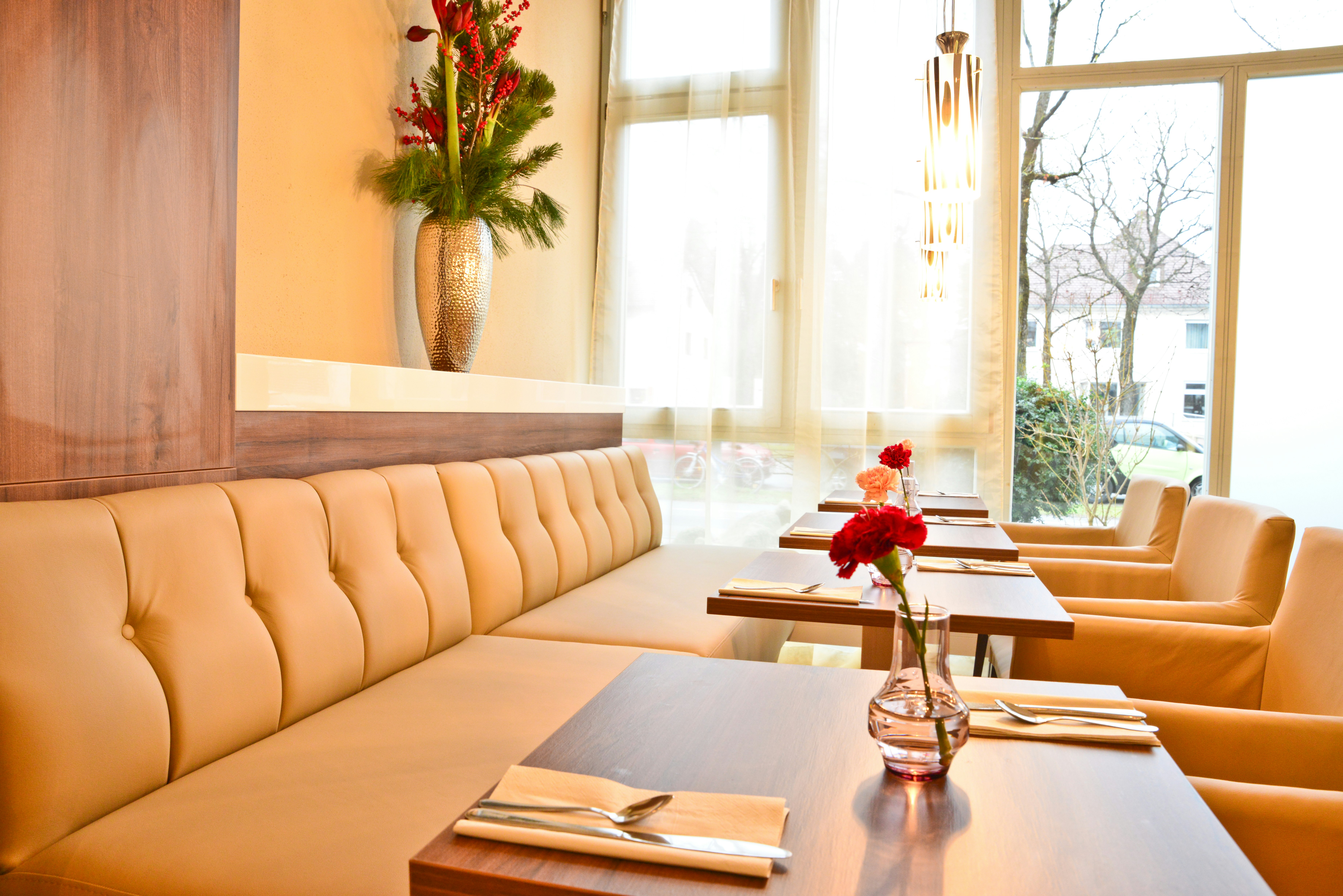Empress Boutique Hotel 50/65