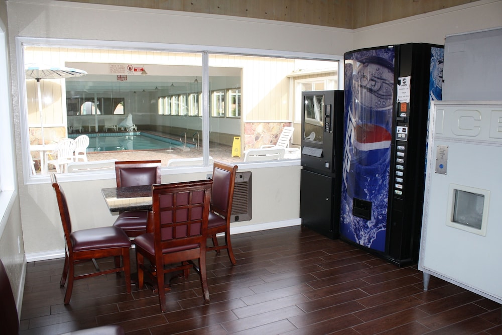 El Castell Motel 43/65