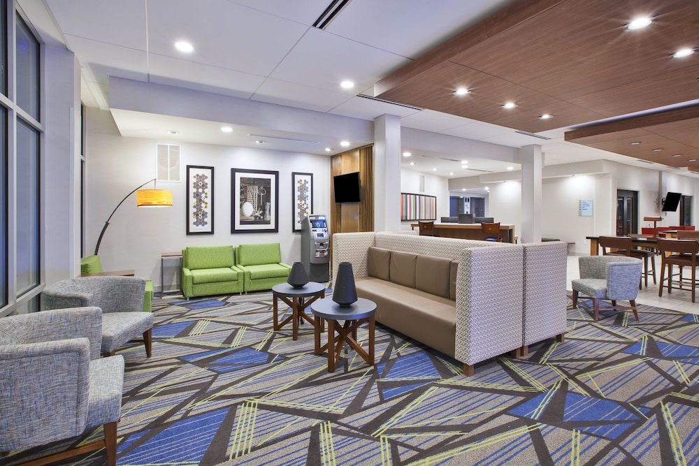 Holiday Inn Express Auburn Hills South 38/51