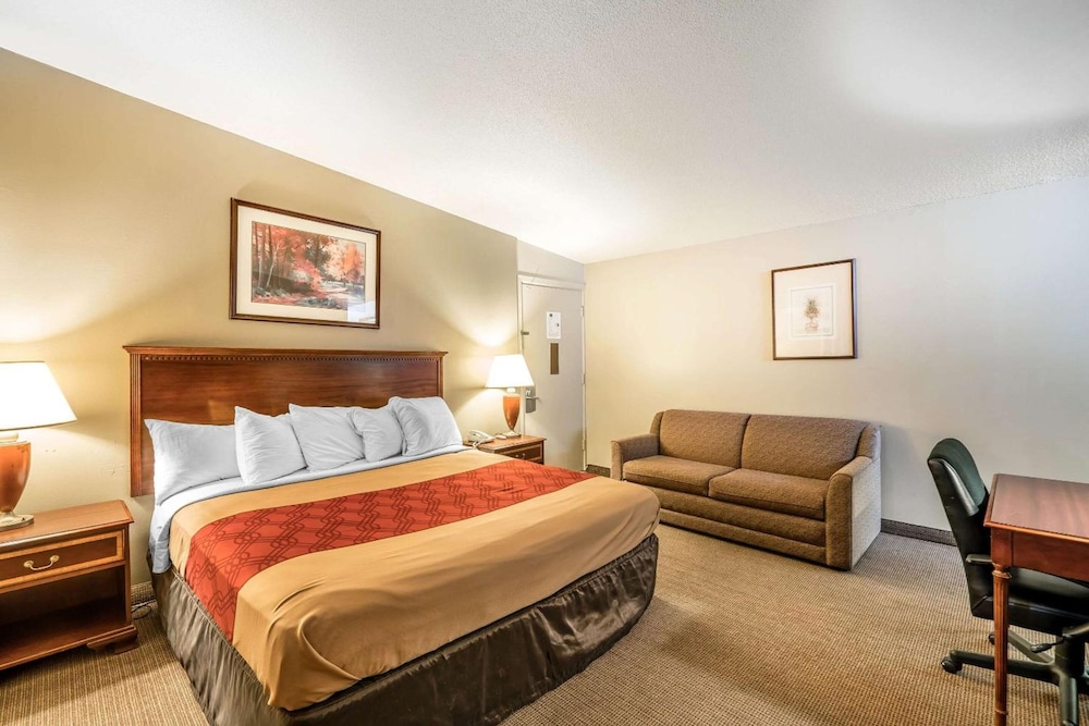 ECONO LODGE 9/36