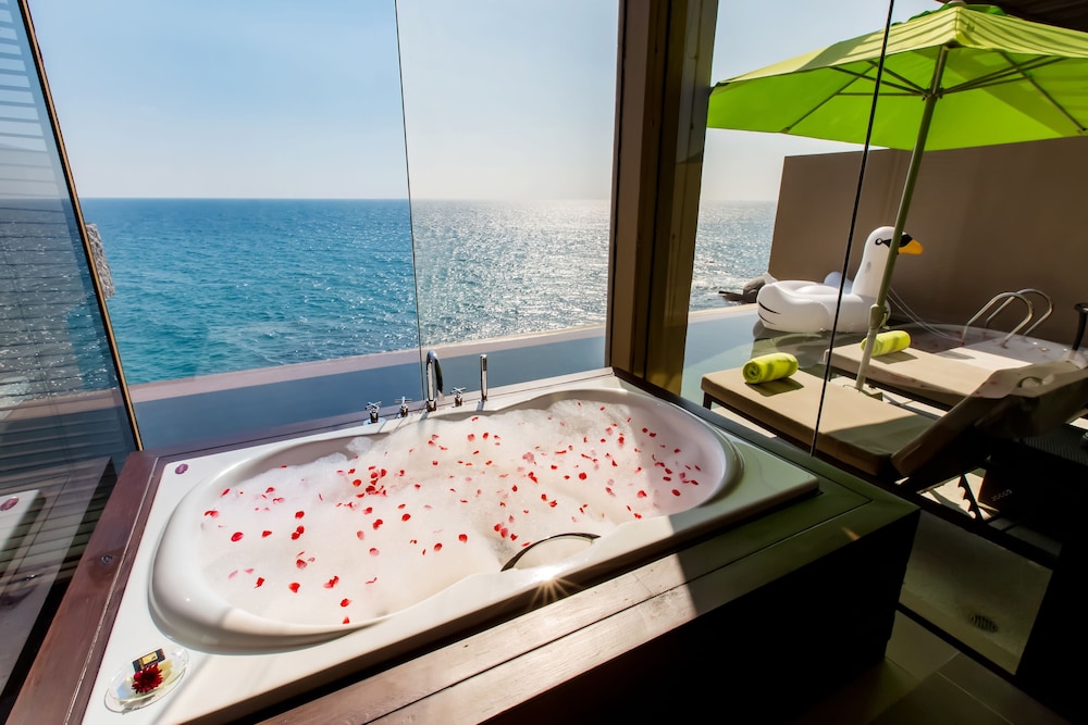 جناح ديلوكس بسرير كينج بمسبح خاص، Impiana Private Villas Kata Noi 4/4