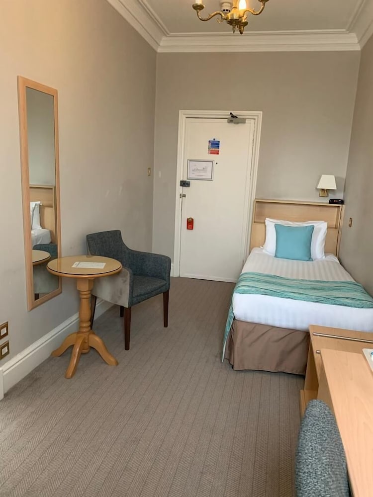 Royal Clifton Hotel 13/51