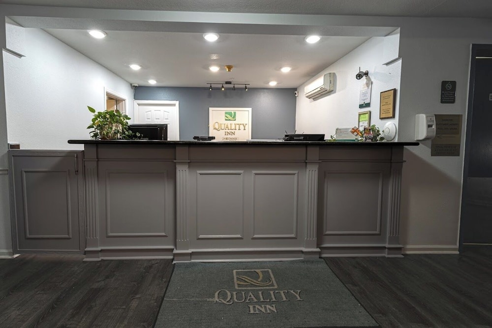 Quality Inn & Suites Tulare CA 6/50