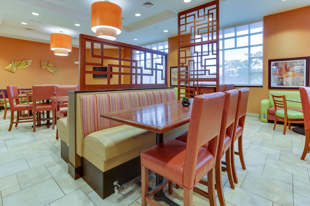 Druri Inn And Suites West Des Moines 32/45