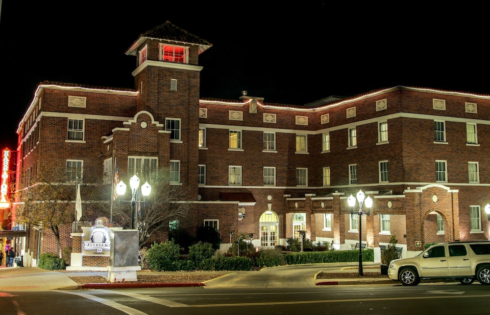 Hassayampa Inn 1/61