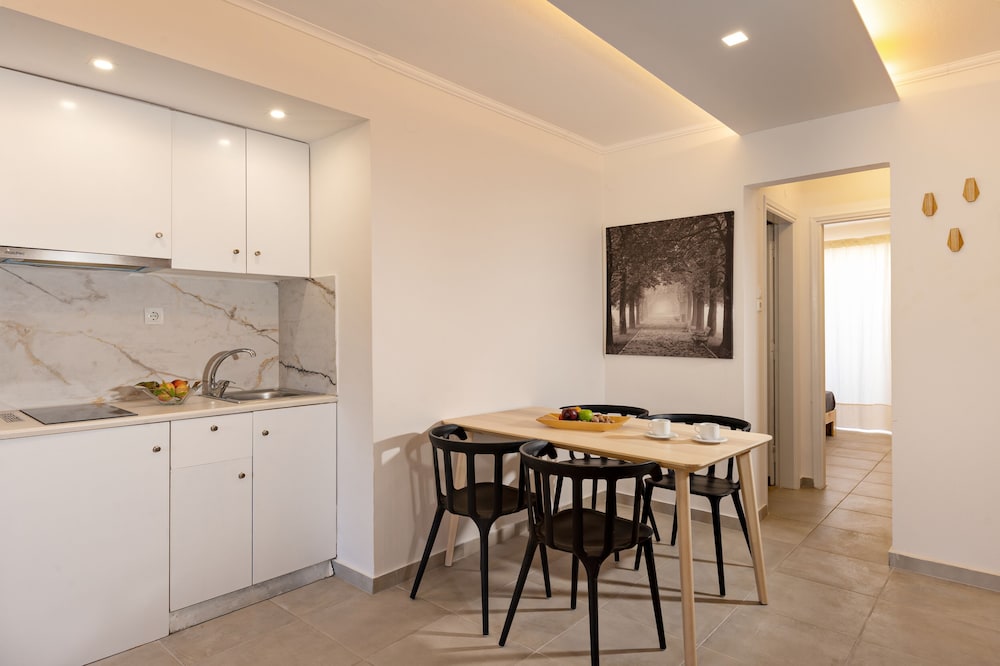 Castello Apartments 33/50