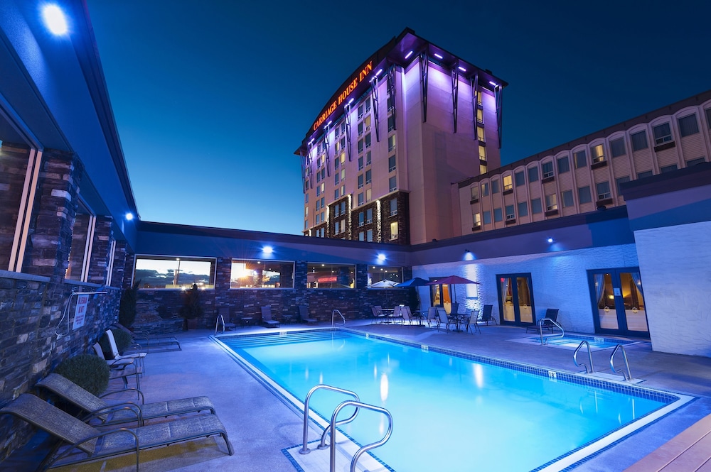 Carriage House Hotel Conference Centre 4/50