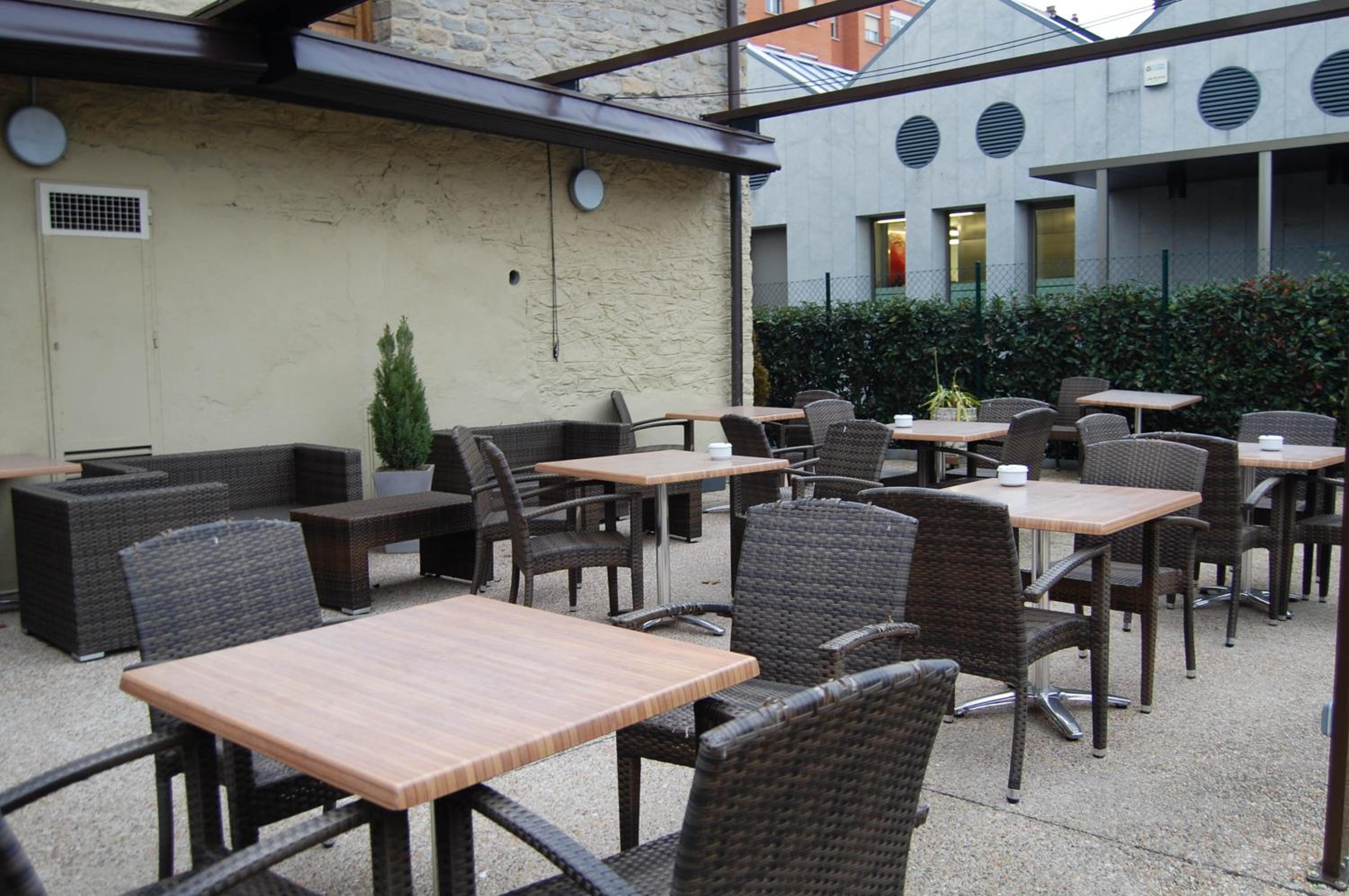 Hotel Araba 46/63
