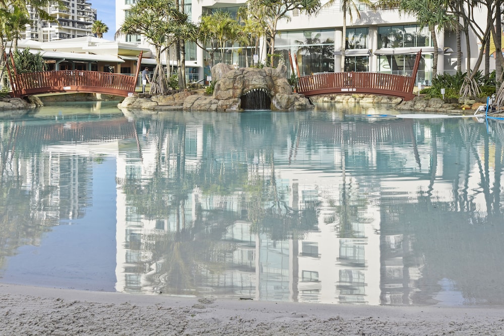 Mantra Crown Towers Surfers Paradise 3/95