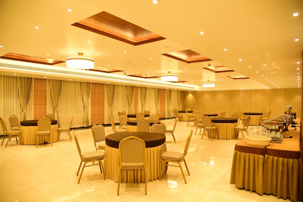 Hotel Grand Serene Mysore 26/31