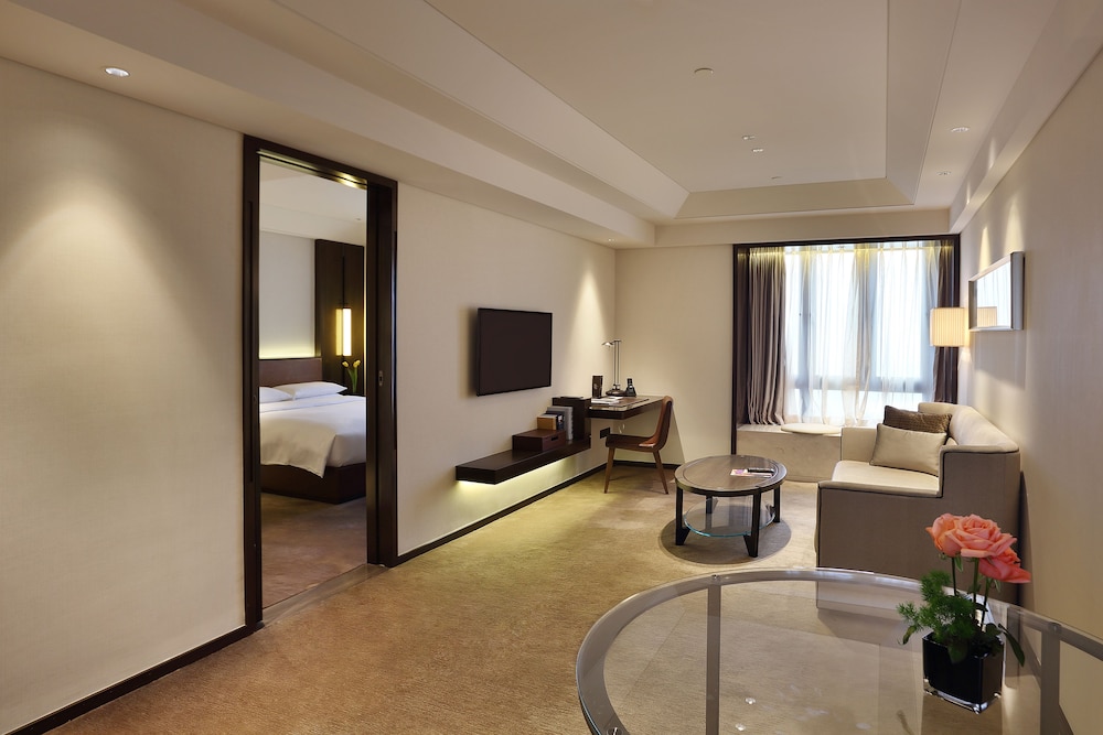Hyatt Place Shenzhen Dongmen 49/79