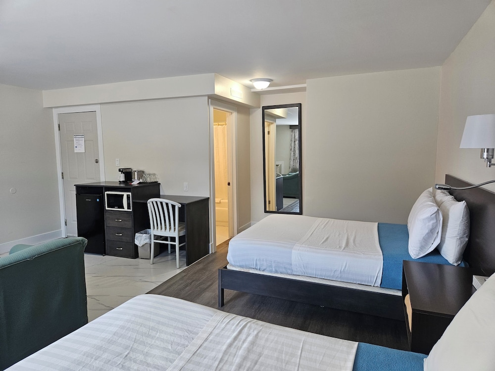 Leelas Villa Inn Flesherton 19/28