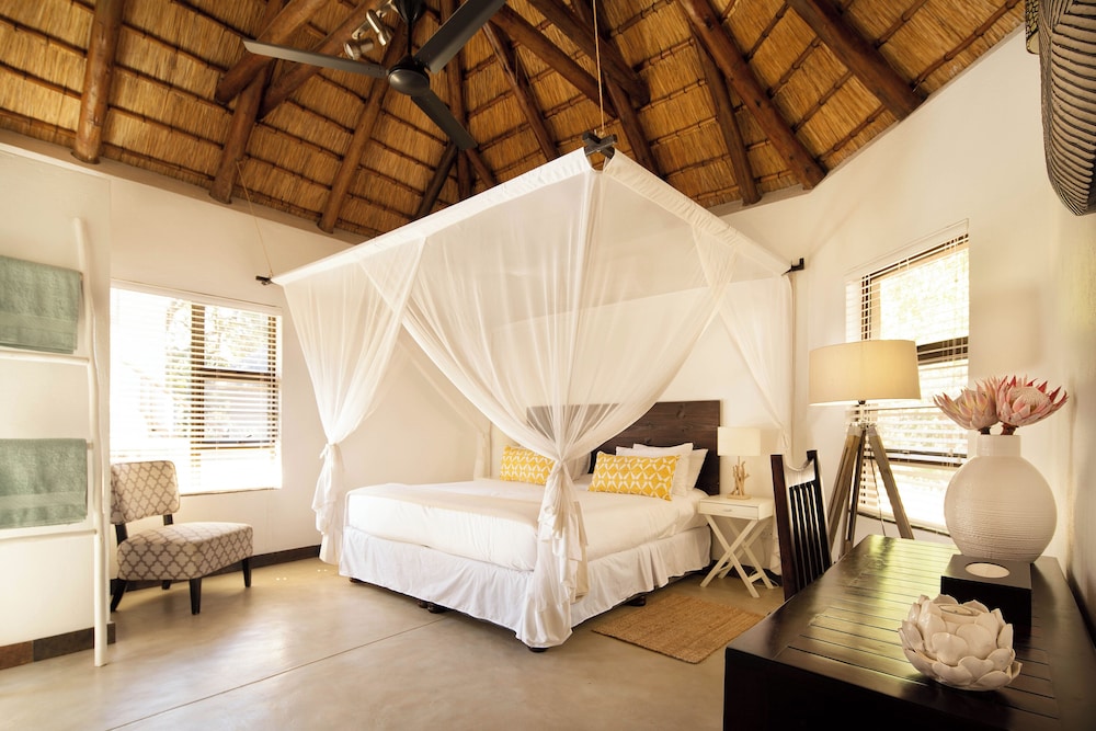 2 Bedrooms, Luxury, Villa, Twin Beds, 2 King Beds, River View, Garden Area