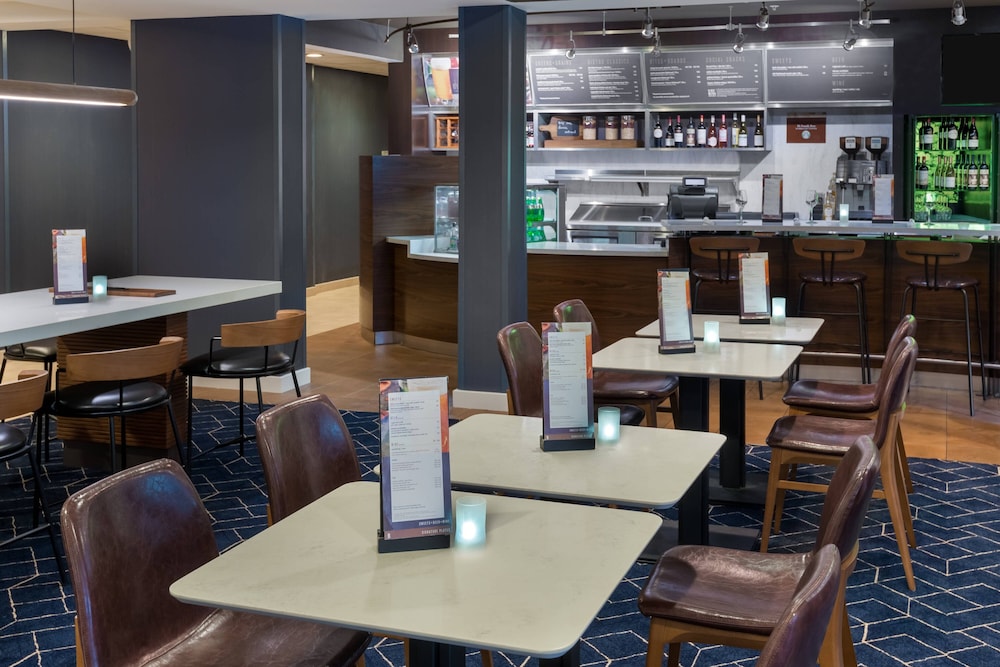 Courtyard by Marriott Tallahassee North/I-10 Capital Circle 34/53