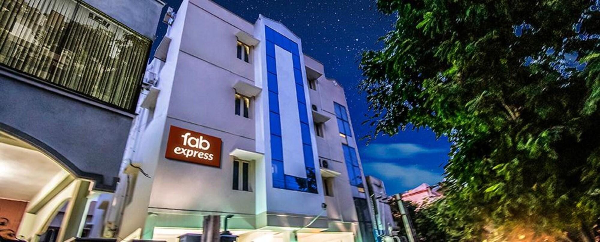 Fabhotel Aditya Yatri Nivas 1/26