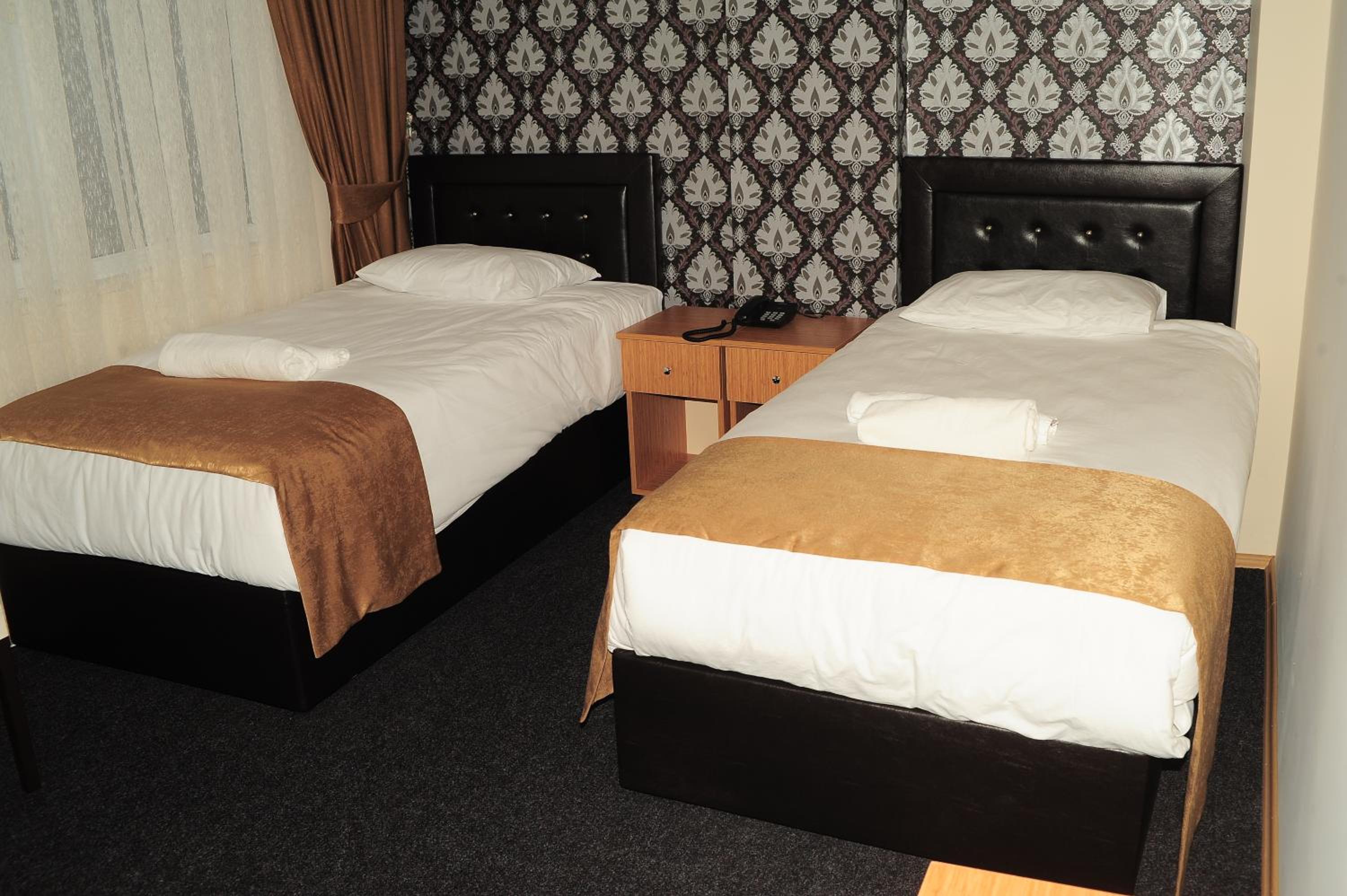 Hotel Kervan 25/50