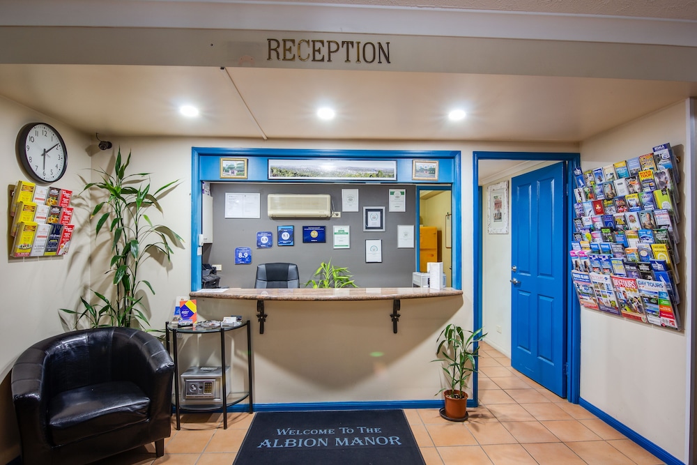 Aaa Airport Albion Manor Apartments and Motel 24/34