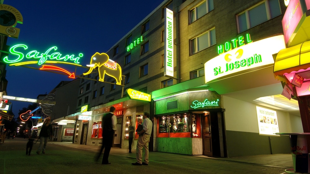 St. Joseph Hotel 74/80