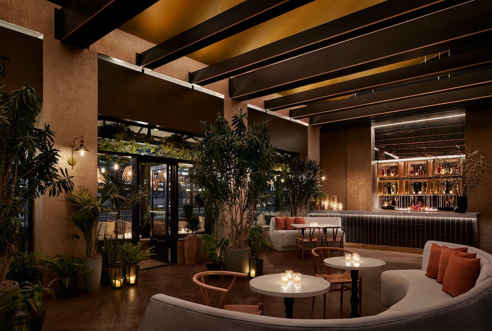 Gansevoort Meatpacking 52/77