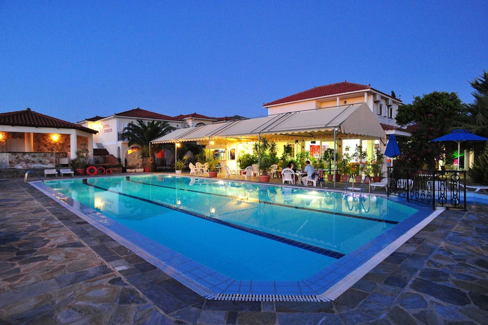 Metaxa Hotel 4/23