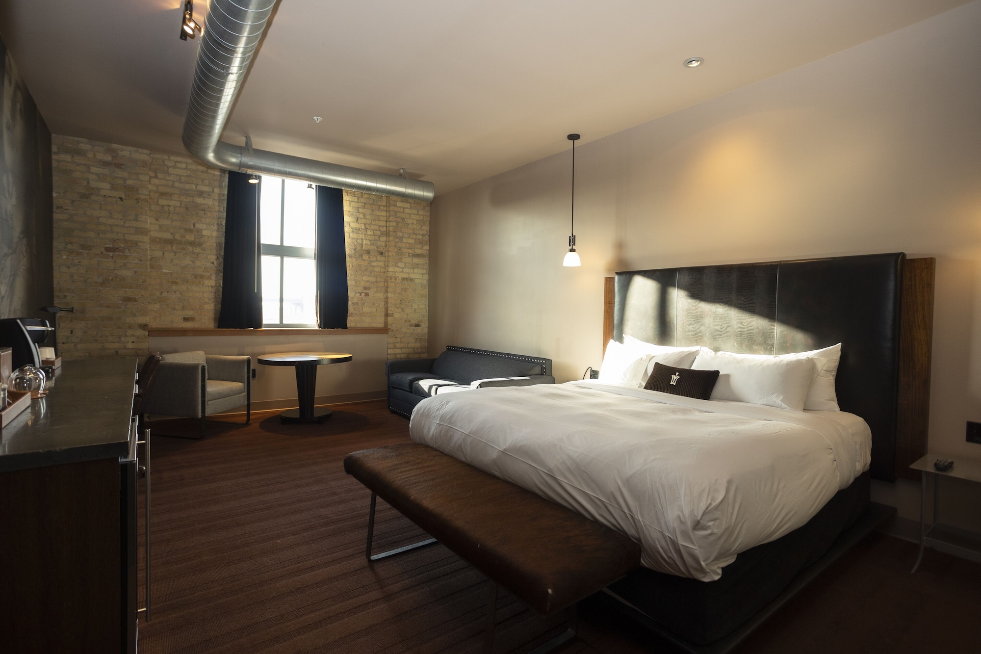 PREMIUM, STUDIO, SUITE, CITY VIEW