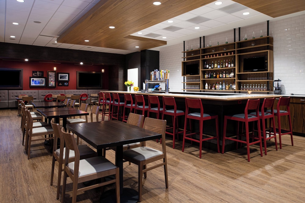 Holiday Inn Suites Idaho Falls 58/75