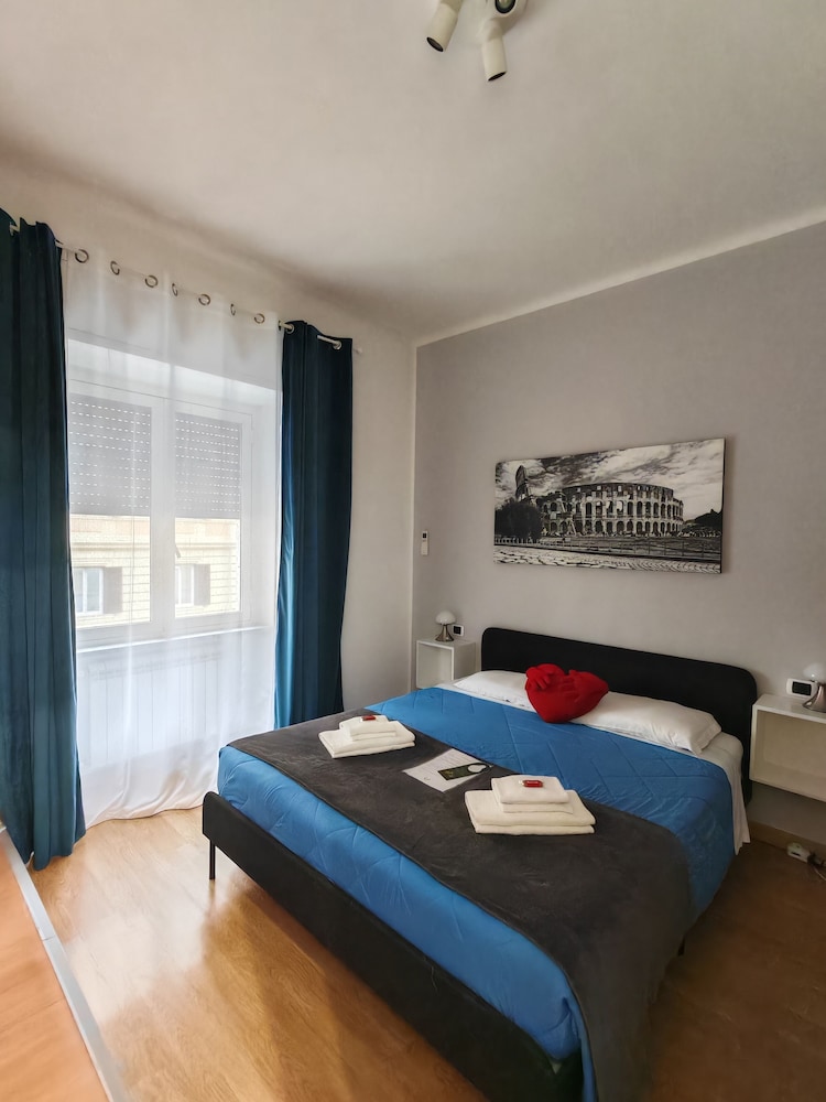 BLUE, DOUBLE BED