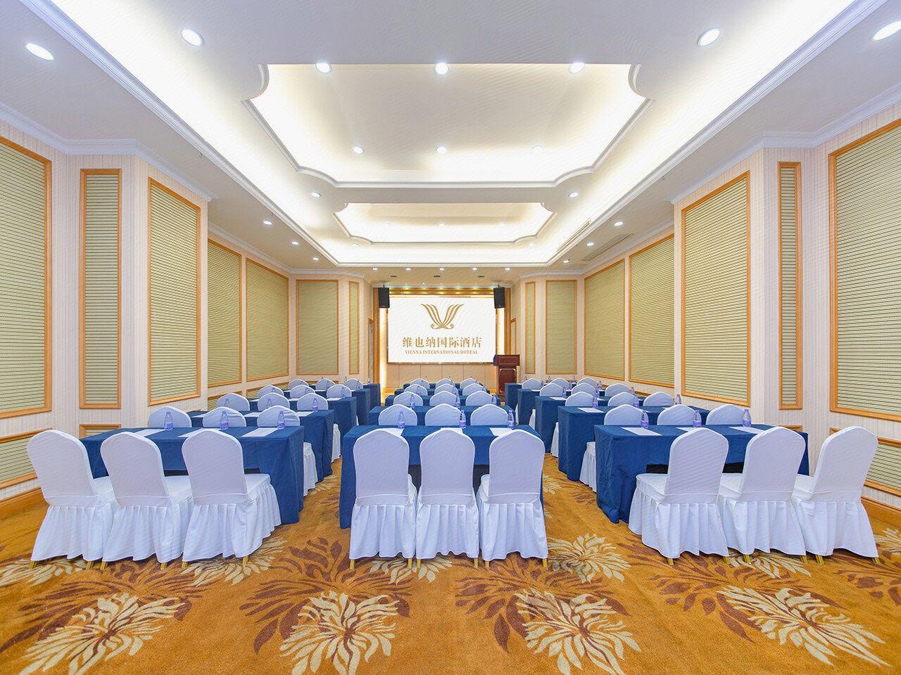 Vienna International Hotel (Changsha Hongxing Desiqin Plaza) 46/49