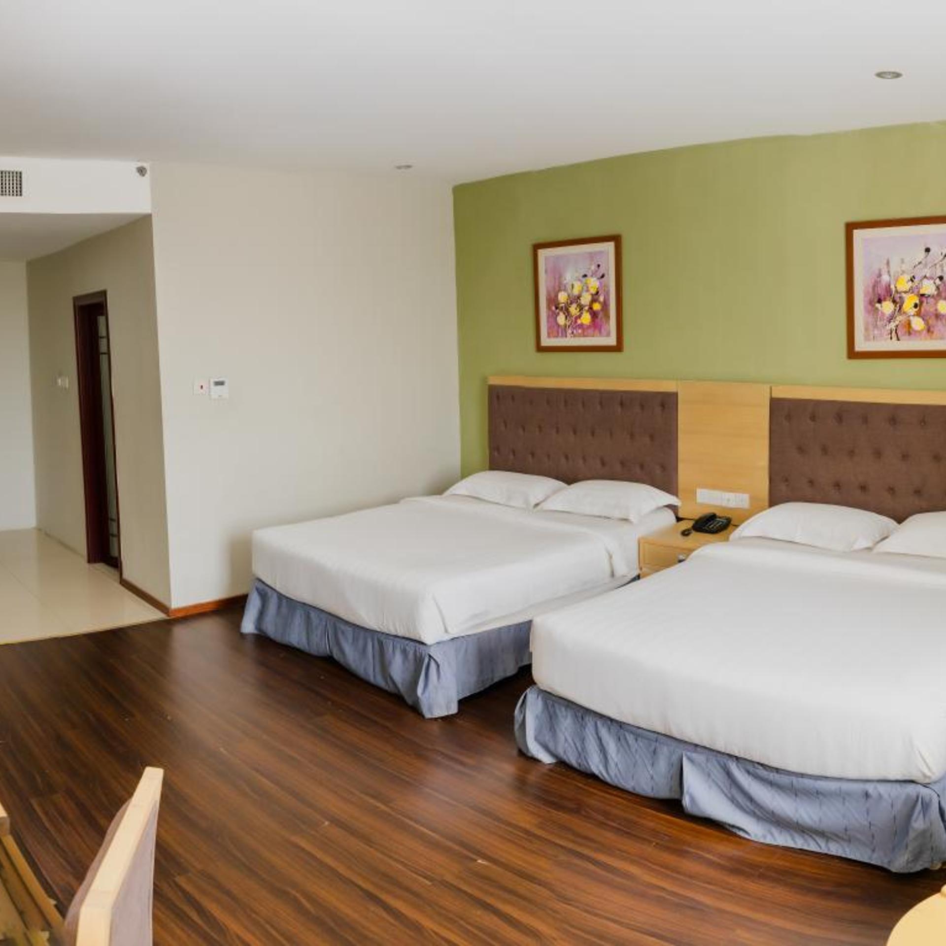 Seri Simanggang Hotel 3/40