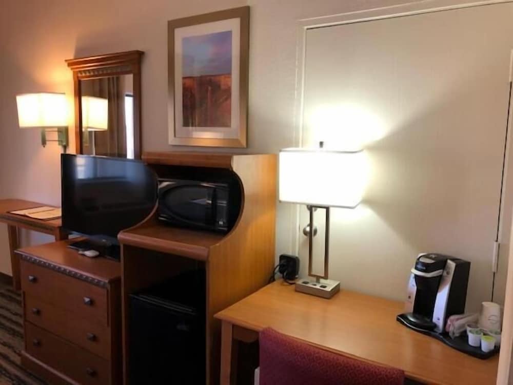 Navajoland Inn 11/27