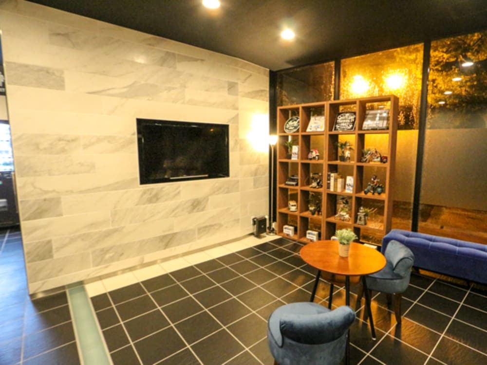 Hotel Livemax Mikawaanjo Ekimae 14/18
