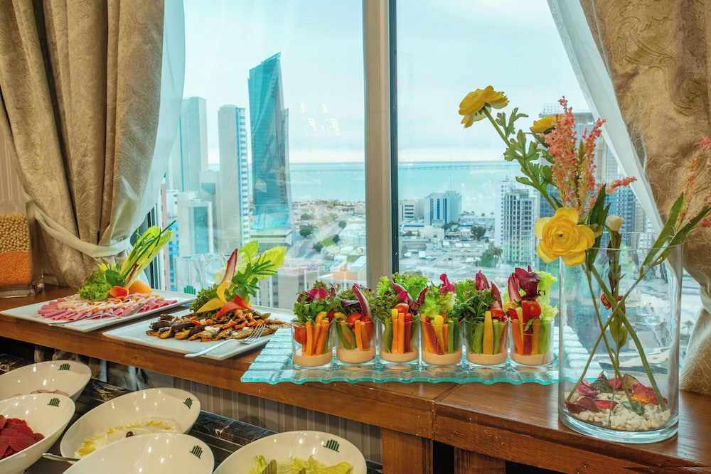 City Tower Hotel 52/70