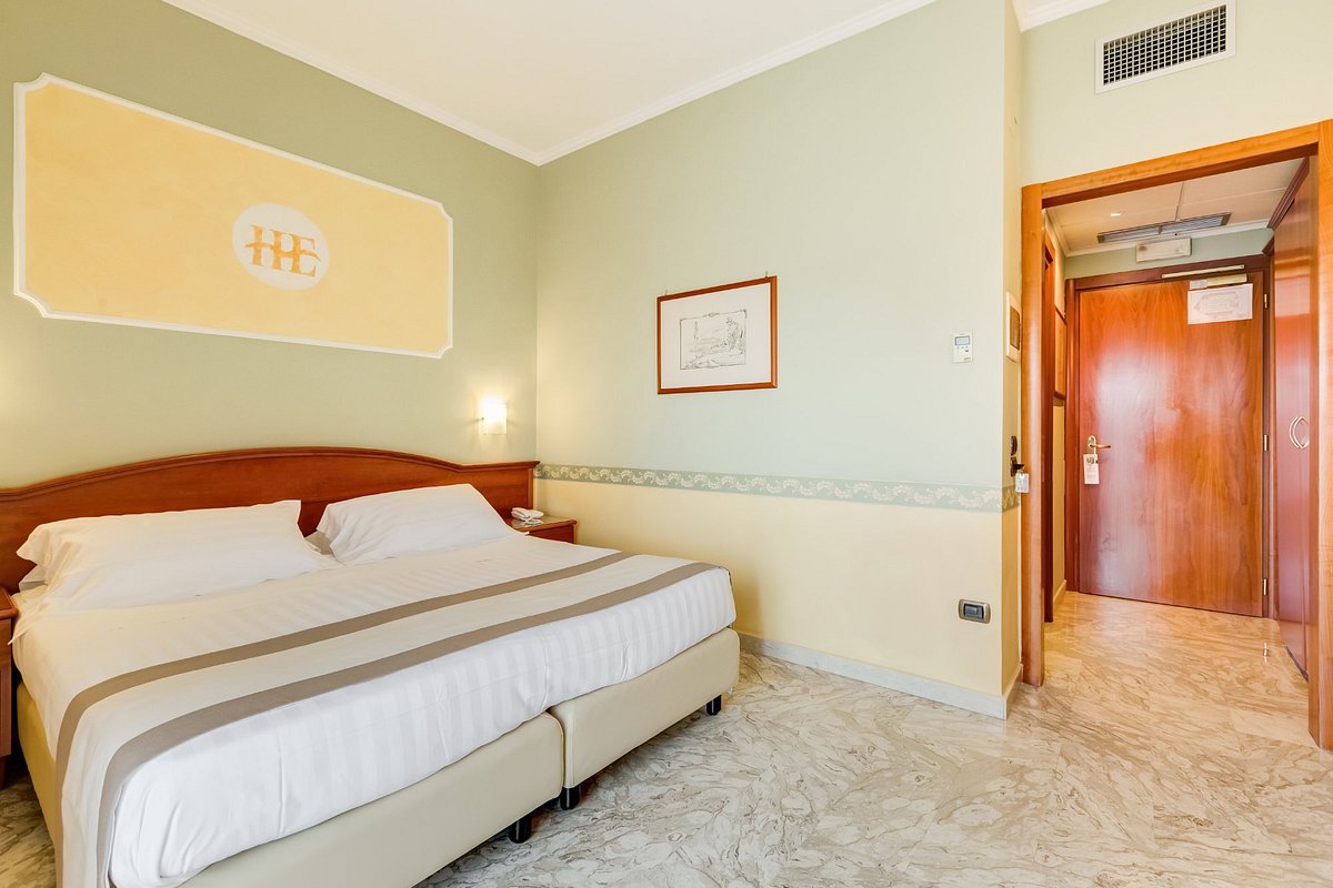 Standard, Double Bed, Balcony or Terrace