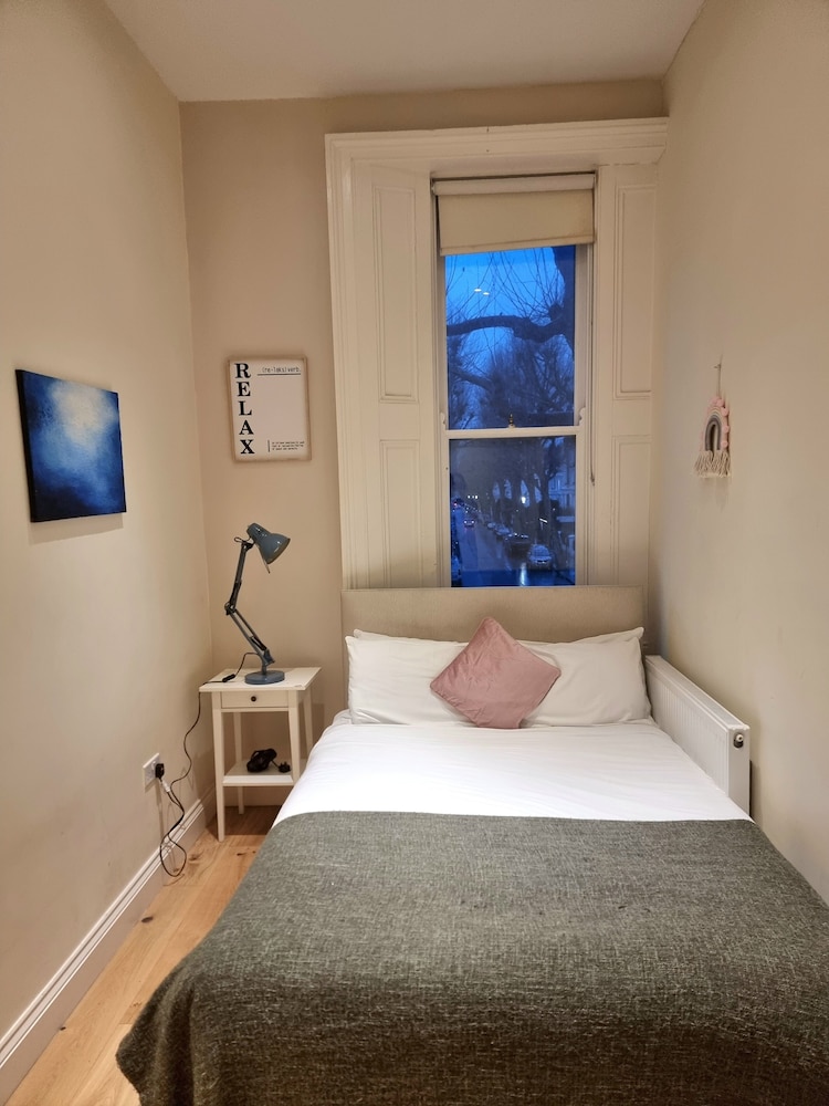 Urban Stay Oxford Gardens Apartments 19/50