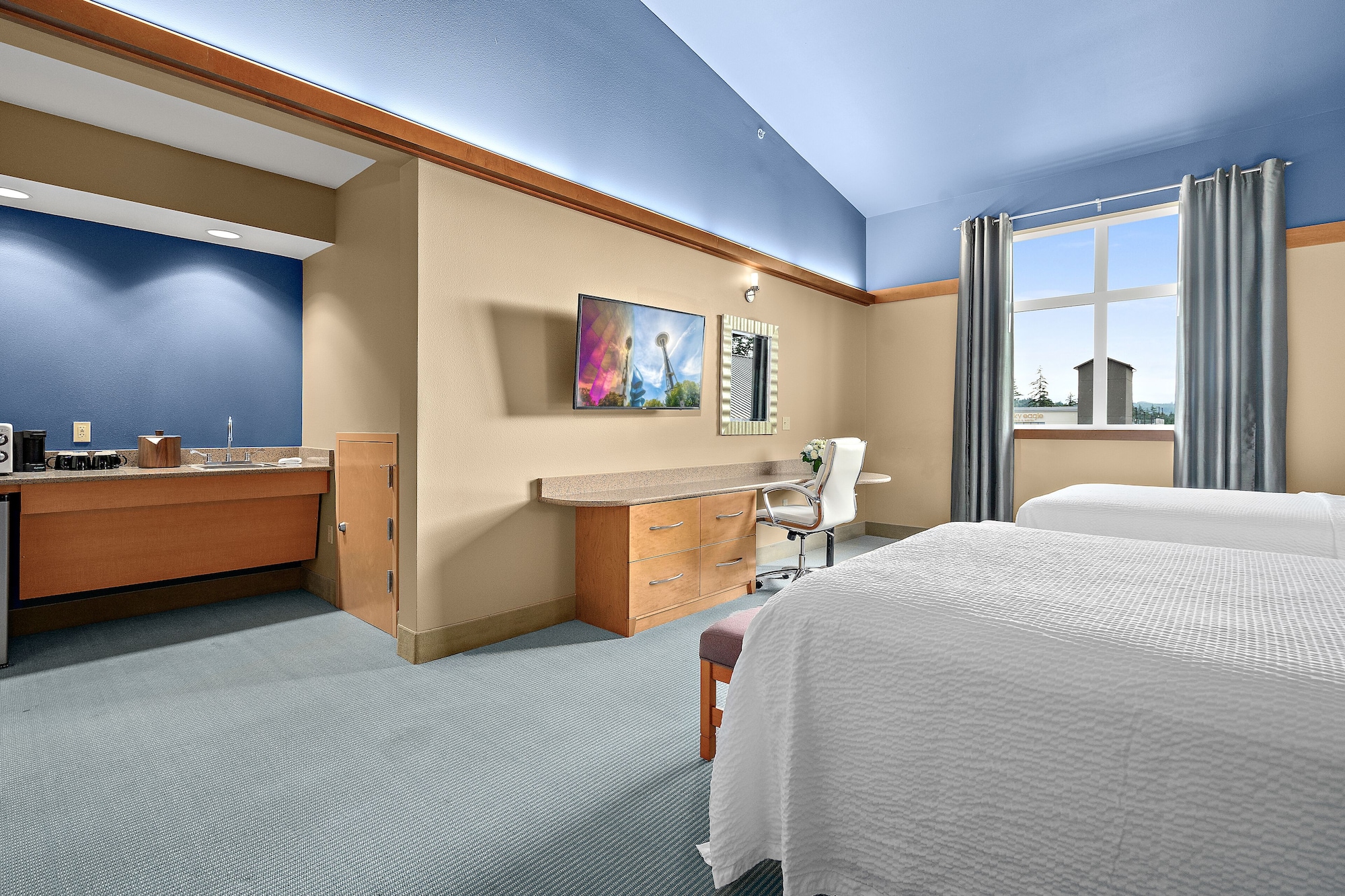 Sky, Deluxe, Suite, 2 Queen Beds