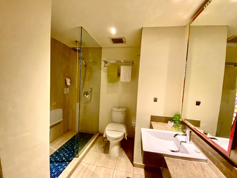 Maxone Hotel Bukit Jimbaran 34/37