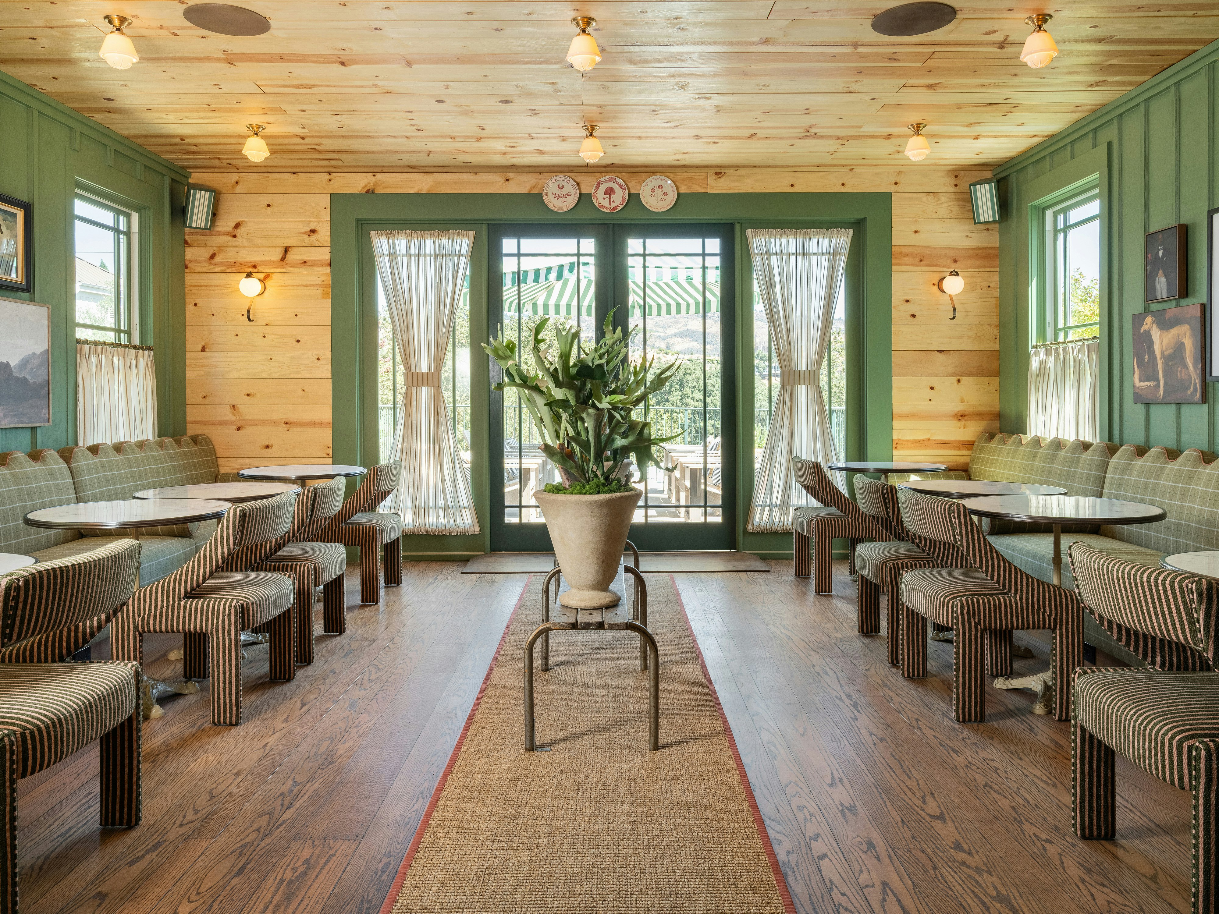 Wine Country Inn 50/74