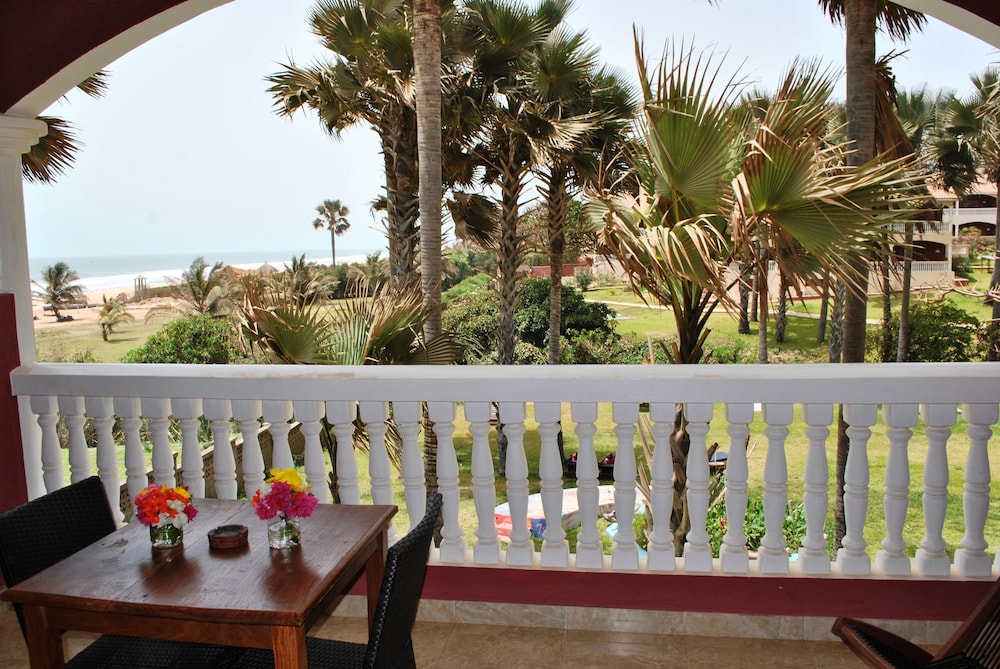 Lemon Creek Hotel Resort 19/32