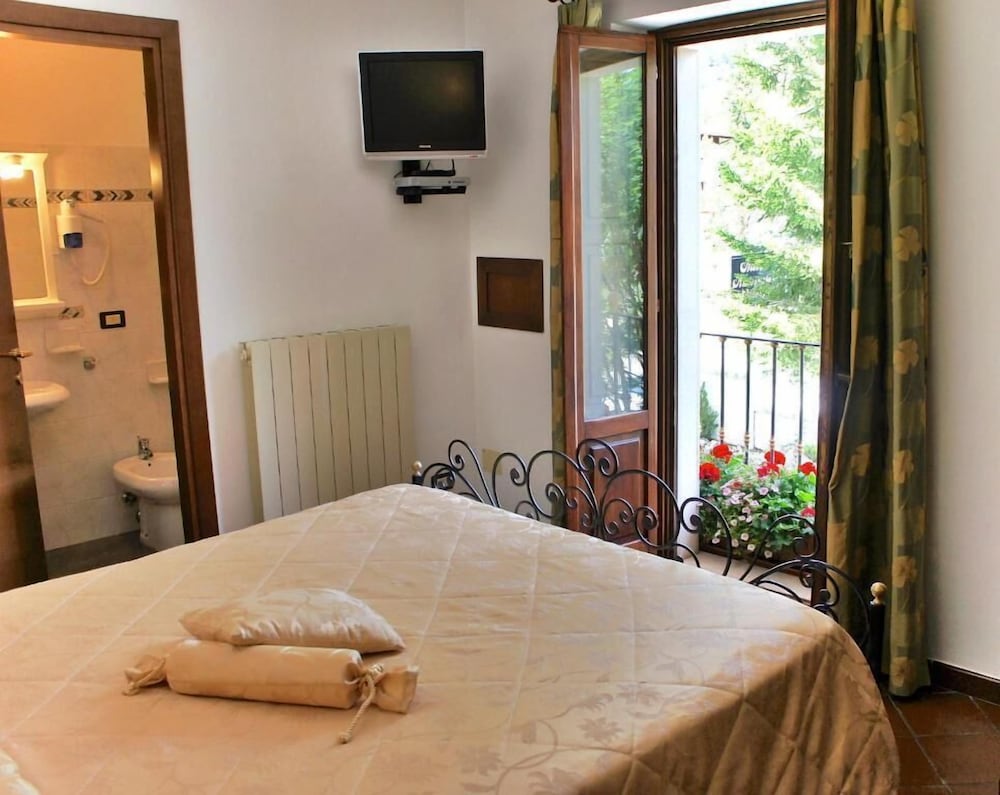 Hotel Bucaneve 13/40