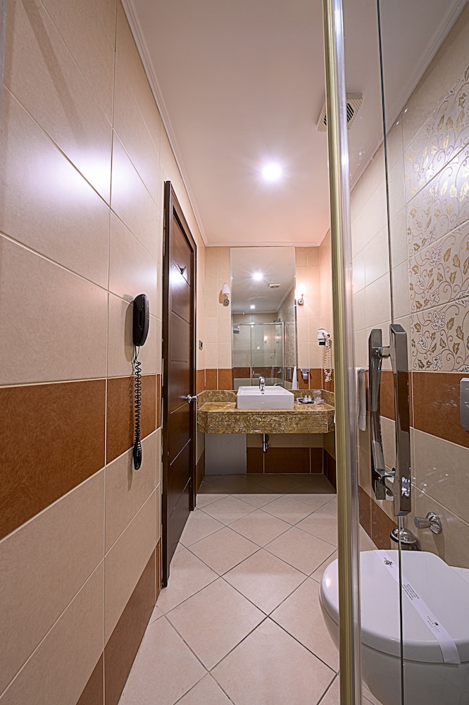 Dream Hill Business Deluxe Hotel Asia 25/26